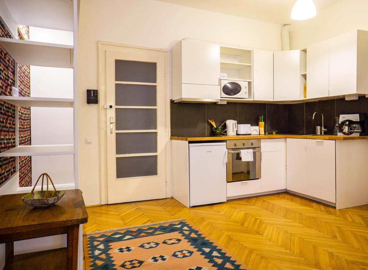 Bond & Sue Daire Budapeşte Dış mekan fotoğraf